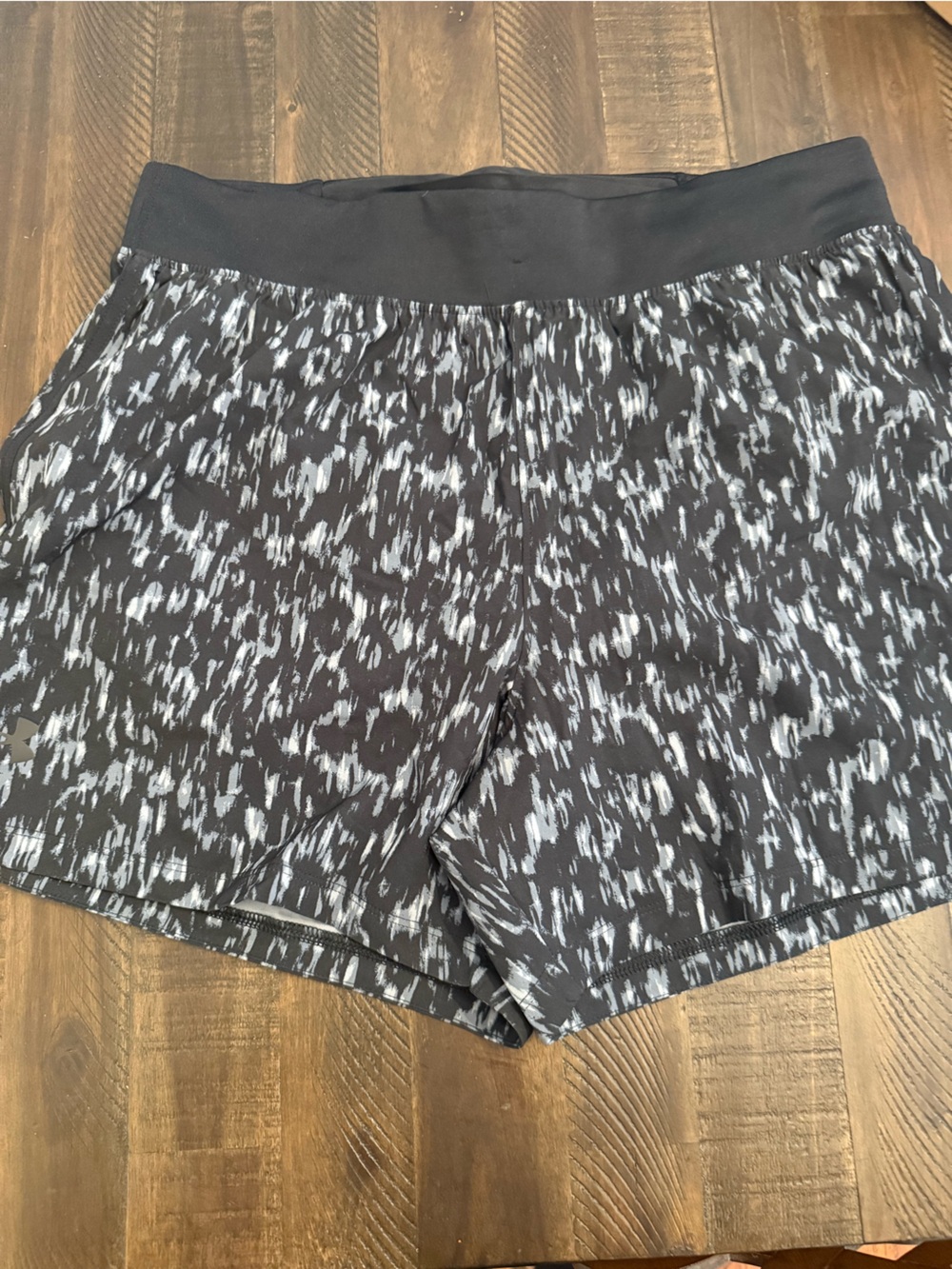 Under Armour Men's 5" Shorts - Fast-Drying